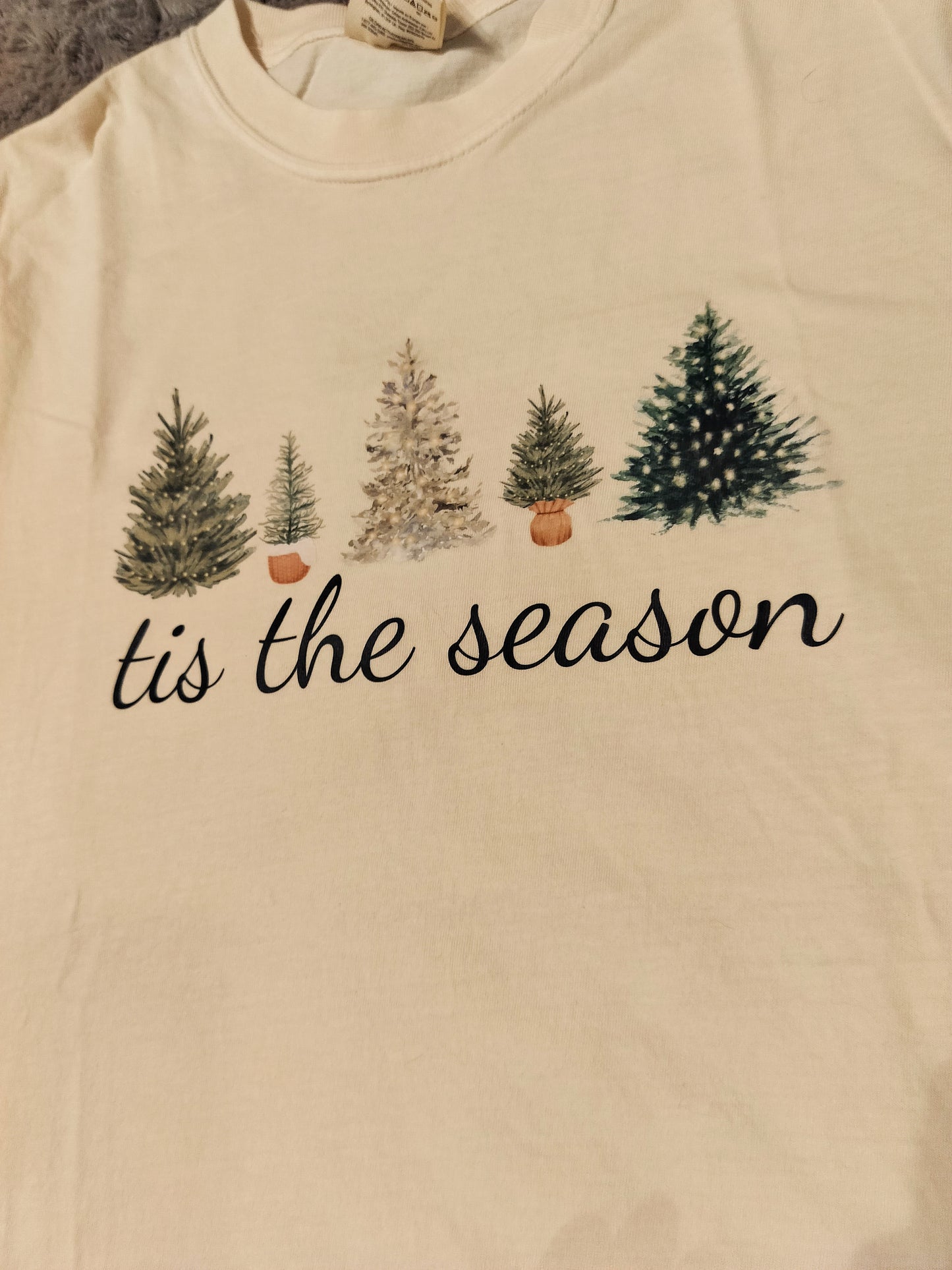 Tis the Season Tshirt- size medium