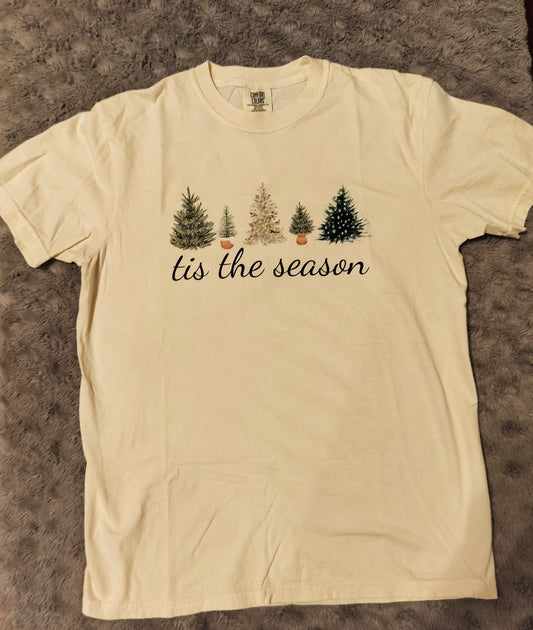 Tis the Season Tshirt- size medium